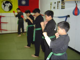 手綁帶纏拳